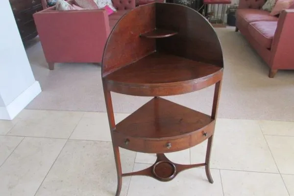 French polishing Beverley