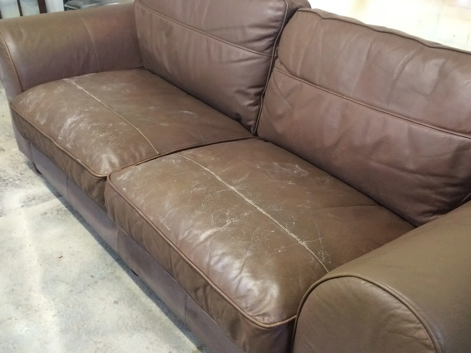 leather furniture repair Hull & Beverley